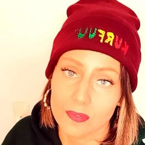 Meet your Posher, Lola